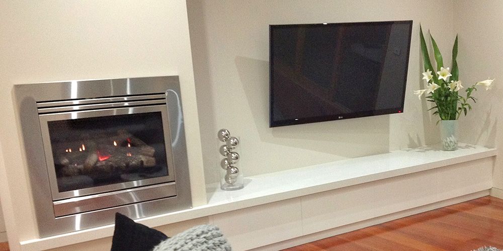 Low line TV and entertainment unit