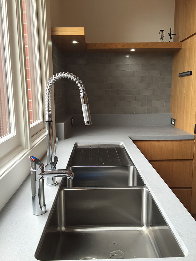 Lighting integrated into a kitchen shelf